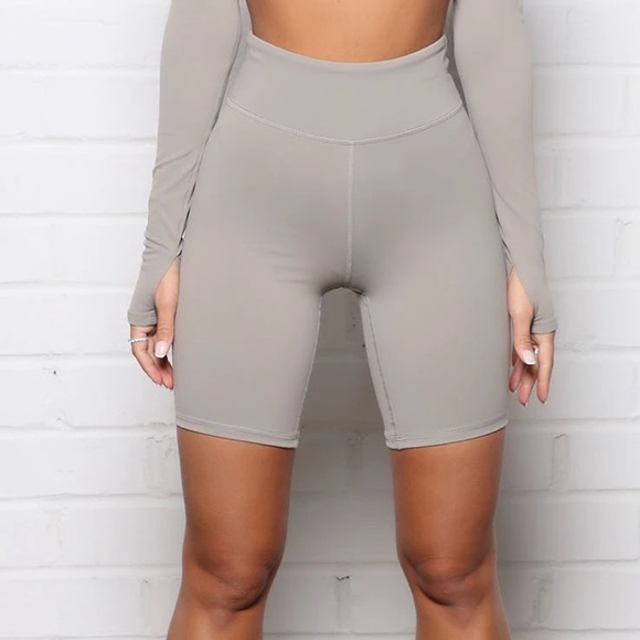 NOVA SPORT Crunch Time Active Scrunch Butt Biker Short In Sculpt Tech Size Small - Picture 2 of 8